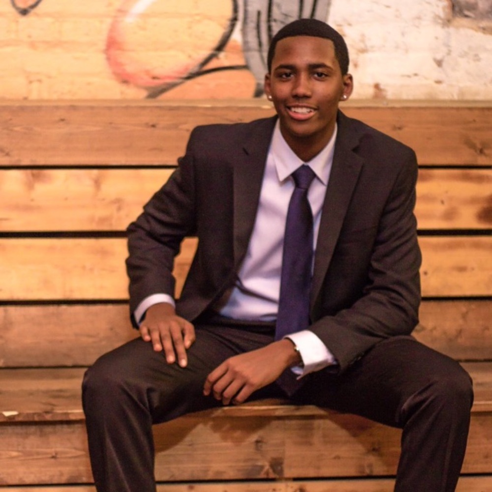 Meet your Posher, Makhi